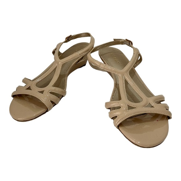 Pesaro Shoes - Pesaro women’s sandals size 6 1/2, nude color, sling back.
